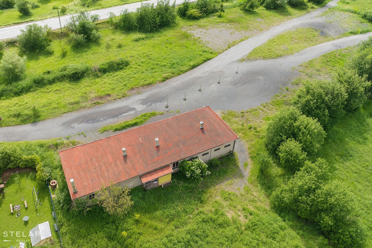 Prodej komerčního objektu (jiného typu) 200 m² – fotografie 3