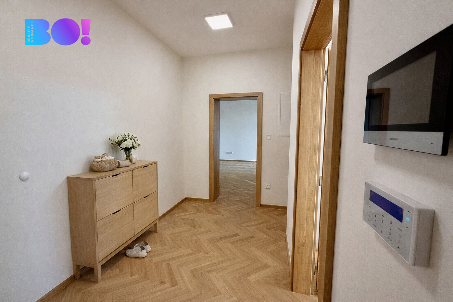 Pronájem bytu 2+kk 57 m² – fotografie 4
