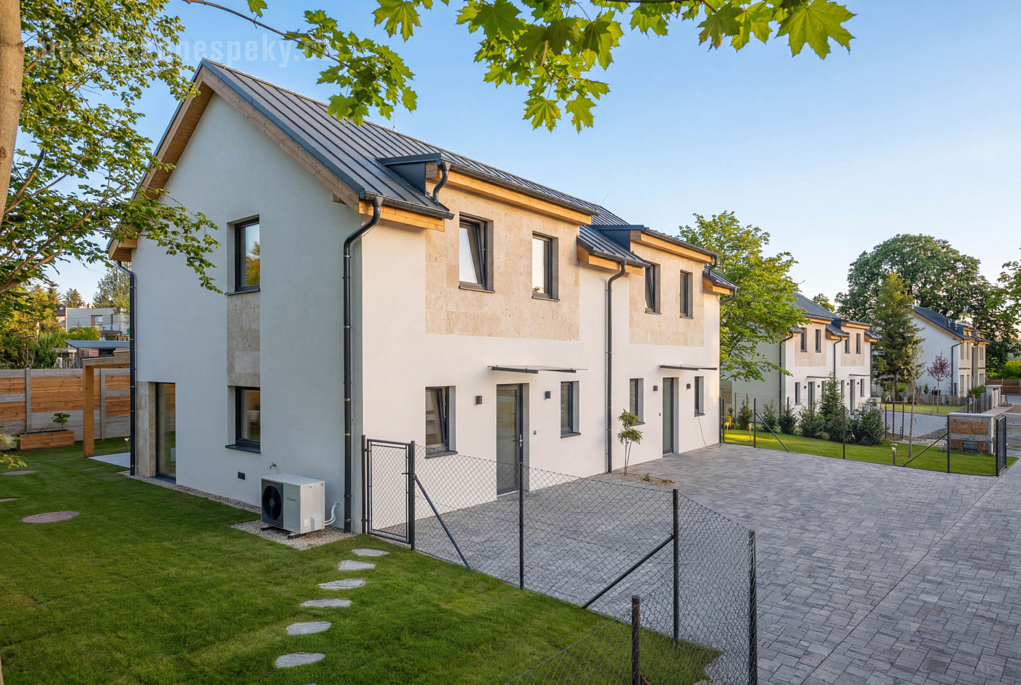 Prodej domu 118 m² s pozemkem 324 m²