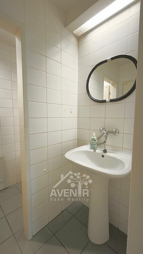 Pronájem kanceláře 45 m² – fotografie 4