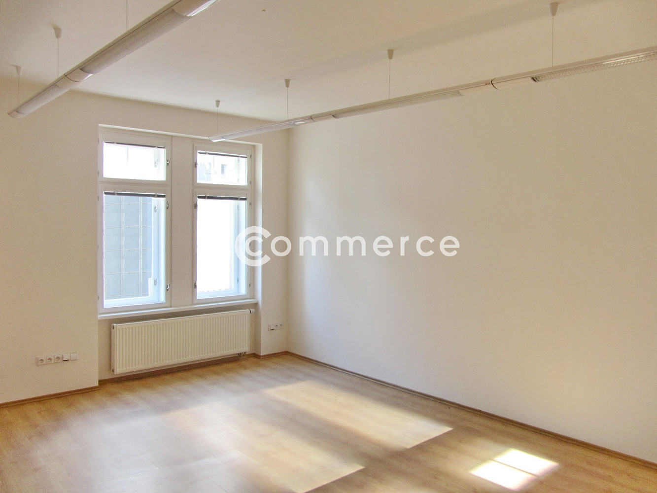 Pronájem kanceláře 87 m² – fotografie 2