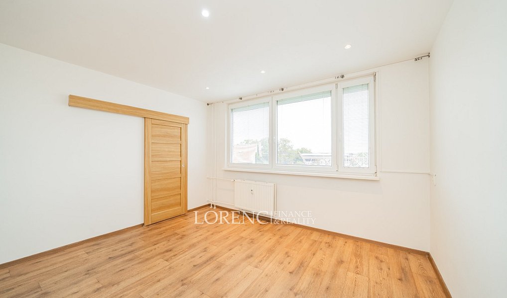 Pronájem bytu 2+1 41 m², Praha – náhled fotky 2