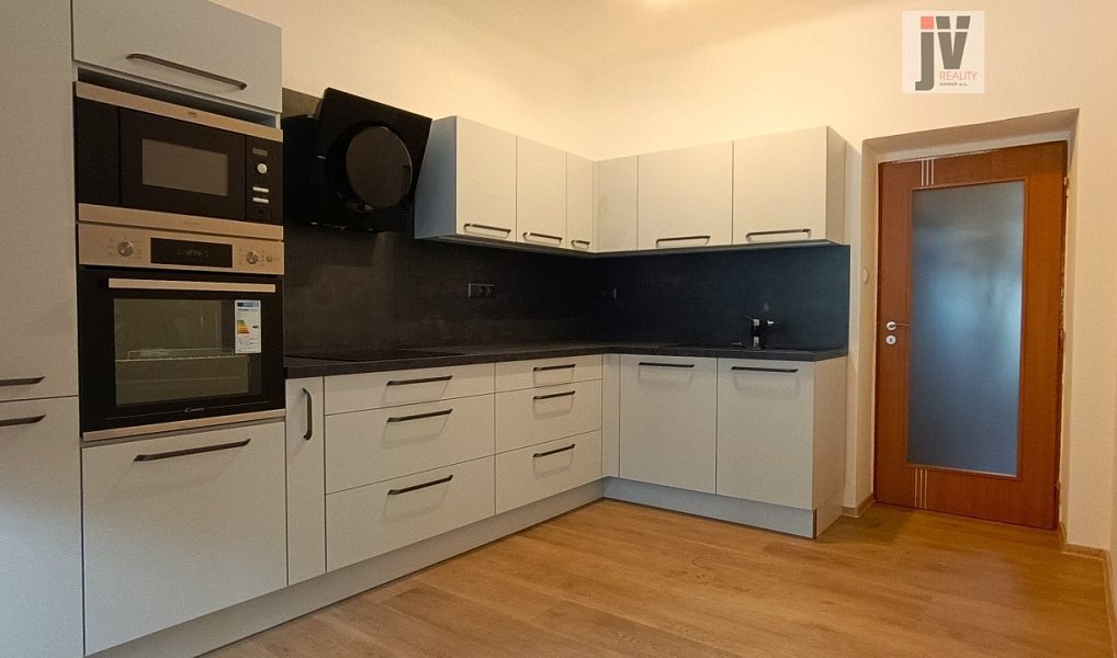 Pronájem bytu 2+1 68 m², Plzeň – náhled fotky 6