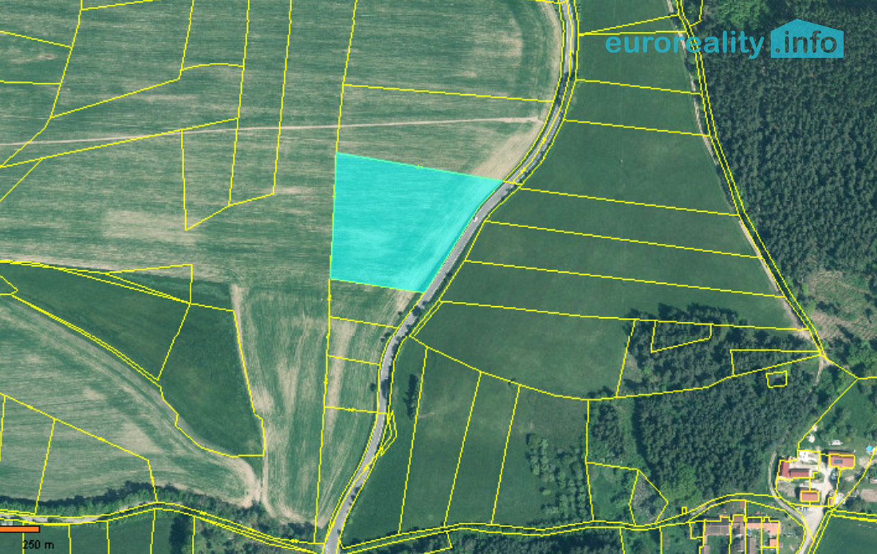 Prodej pole 10 445 m²