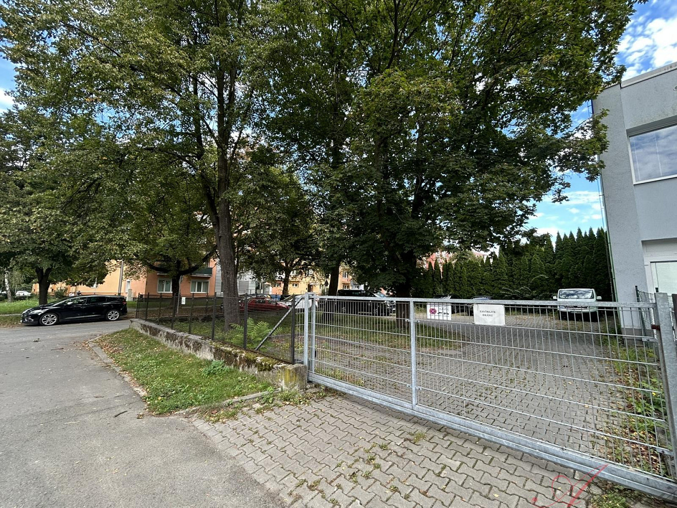 Prodej domu 806 m² s pozemkem 428 m² – fotografie 2