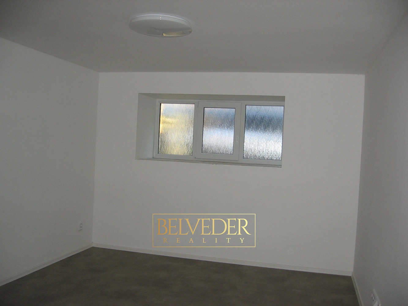 Pronájem bytu 2+kk 45 m² – fotografie 4