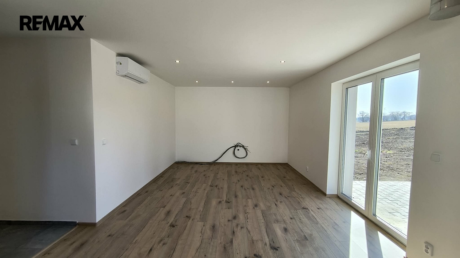 Prodej domu 98 m² s pozemkem 581 m² — photo 2