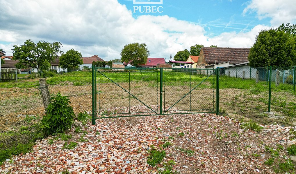 Prodej stavebního pozemku 2 325 m², Měcholupy – náhled fotky 2