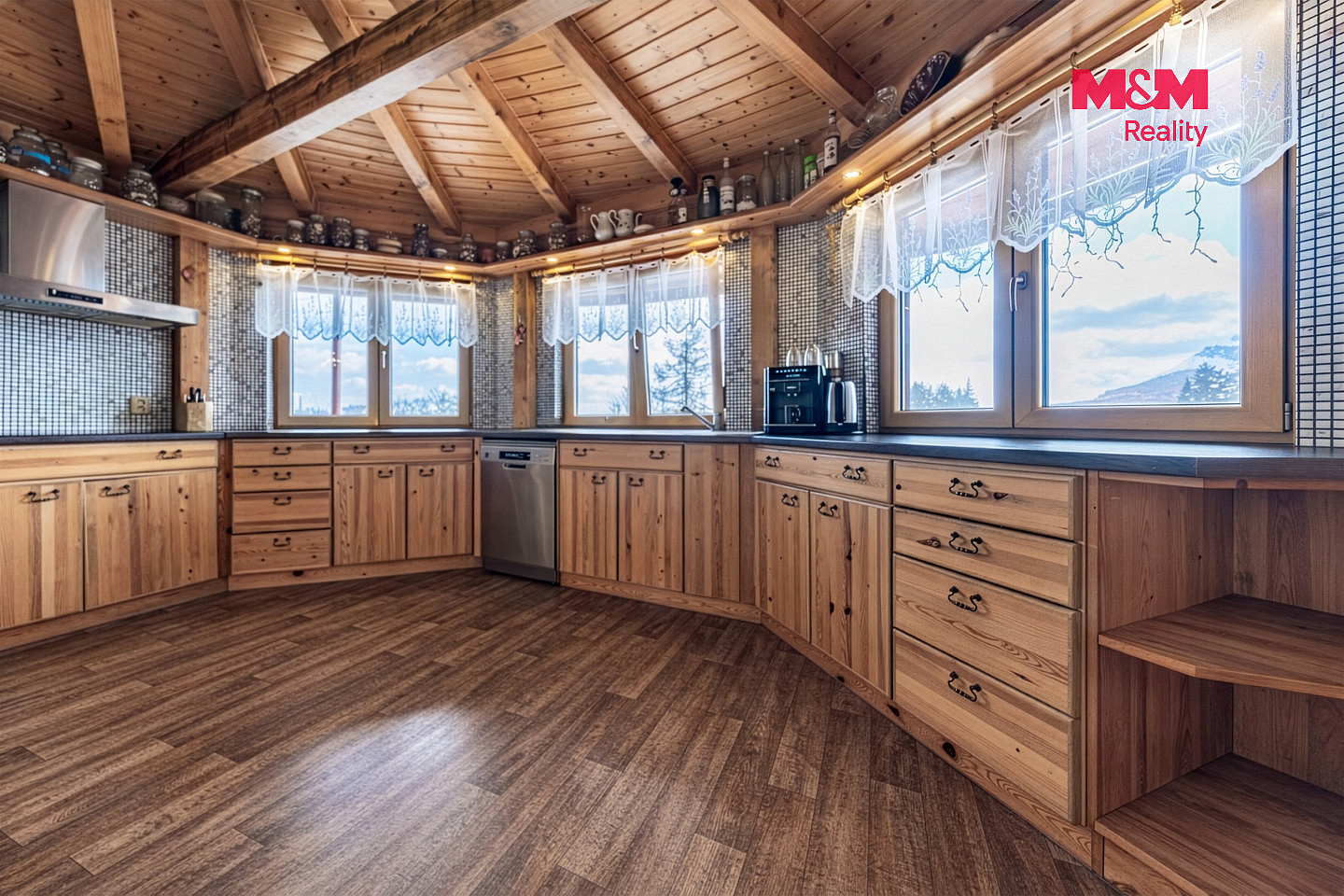 Prodej domu 384 m² s pozemkem 2 948 m² – fotografie 4