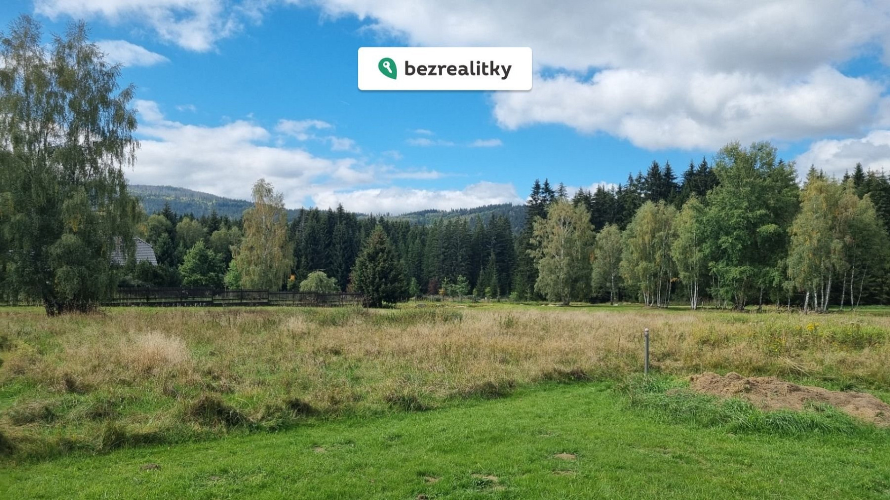 Prodej stavebního pozemku 3 812 m² – fotografie 3