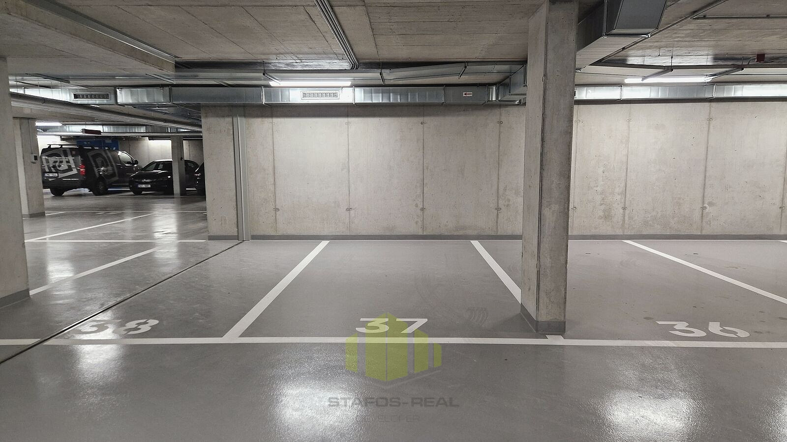 Pronájem vnitřního parkovacího stání, Hněvotínská, Olomouc