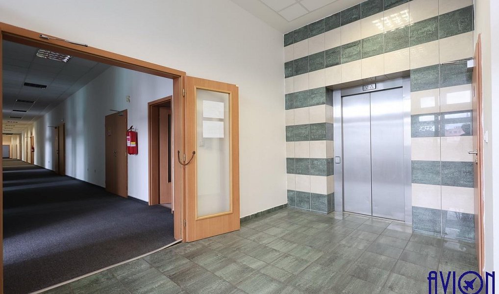 Pronájem kanceláře 400 m², Praha – náhled fotky 12
