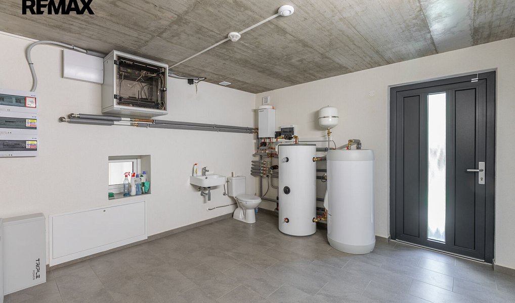 Prodej domu 244 m² s pozemkem 810 m², Praha – náhled fotky 28