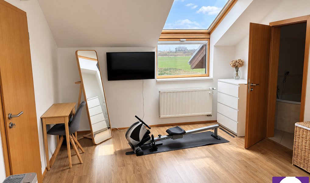 Pronájem domu 190 m² s pozemkem 500 m², Praha – náhled fotky 4