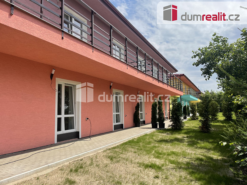 Pronájem bytu 1+kk 30 m² — photo 2