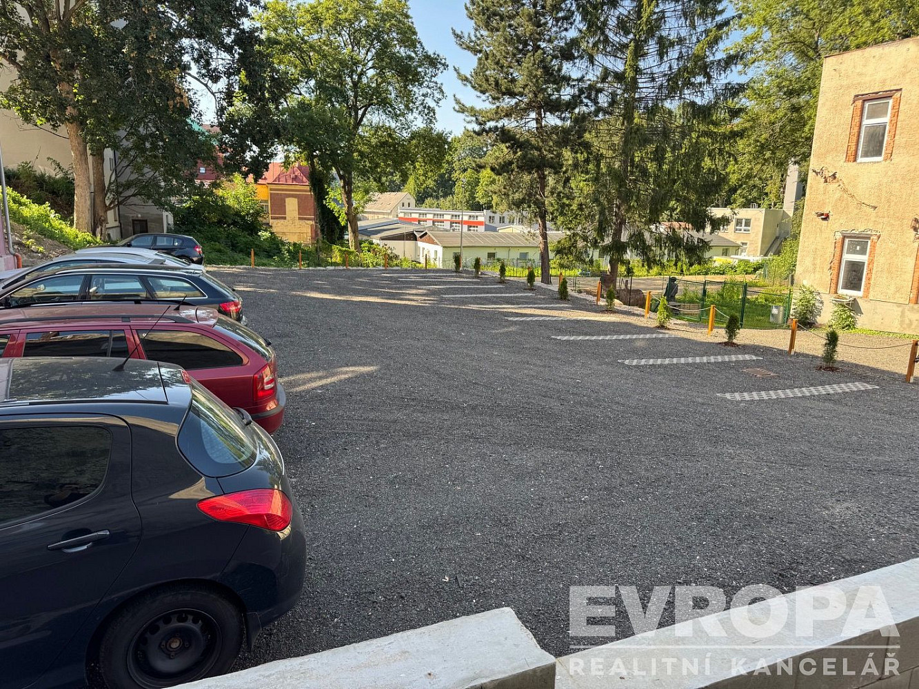 Pronájem venkovního parkovacího místa v centru liberce ul. chrastavská — photo 2