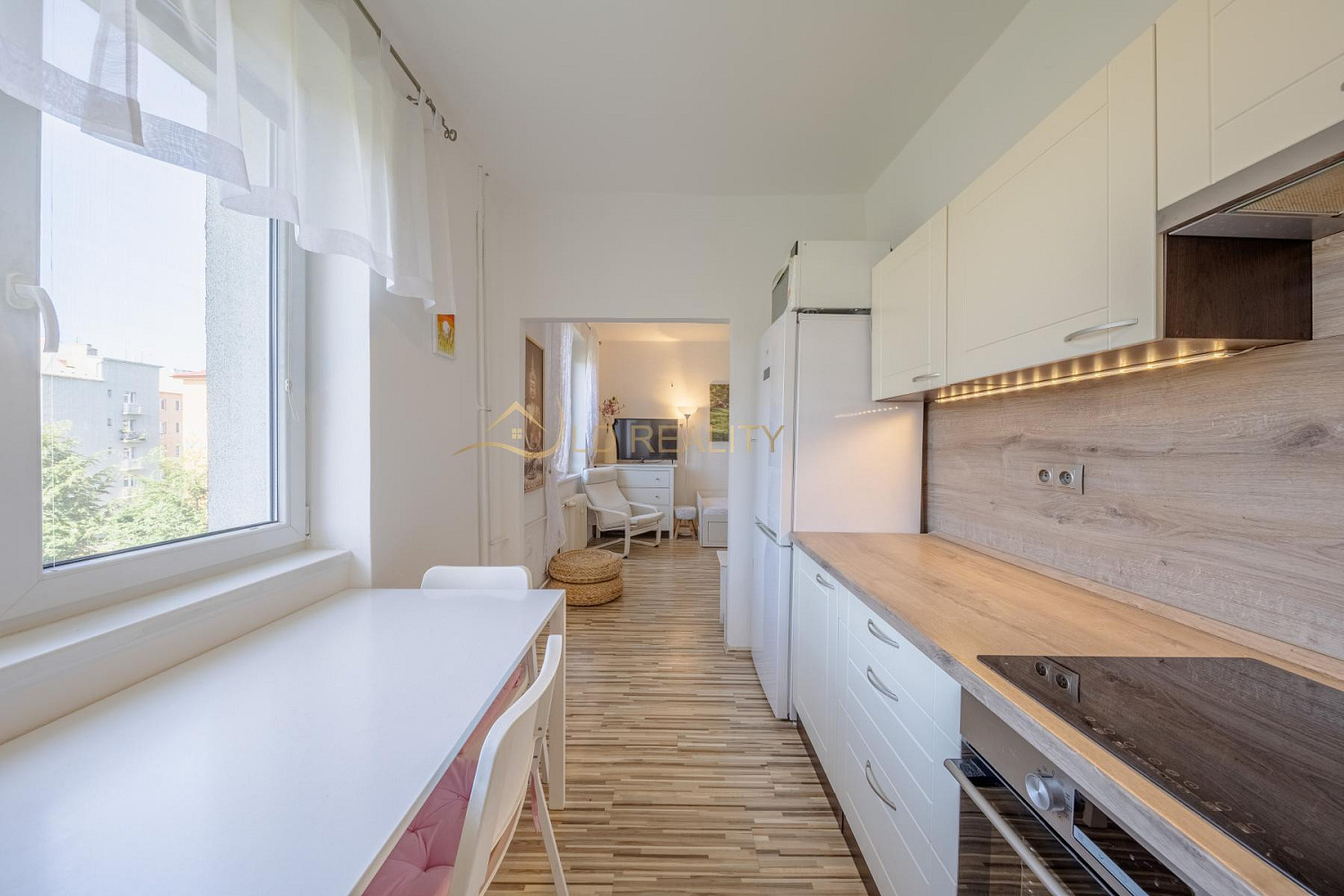 Prodej bytu 2+1 52 m² — photo 3