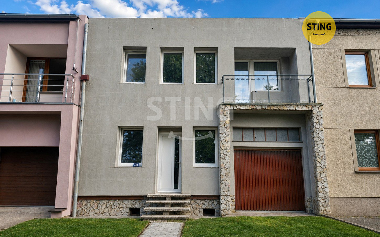 Prodej domu 220 m² s pozemkem 332 m²