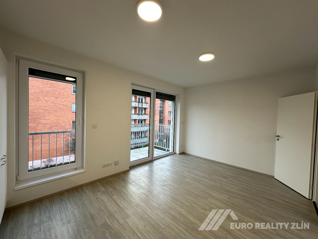 Pronájem bytu 1+kk 28 m² — photo 4