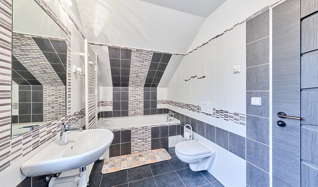 Prodej domu 141 m² s pozemkem 826 m², Mladé Buky – náhled fotky 14