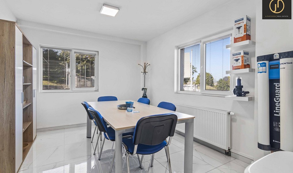 Prodej kanceláře 228 m², Beroun – náhled fotky 10