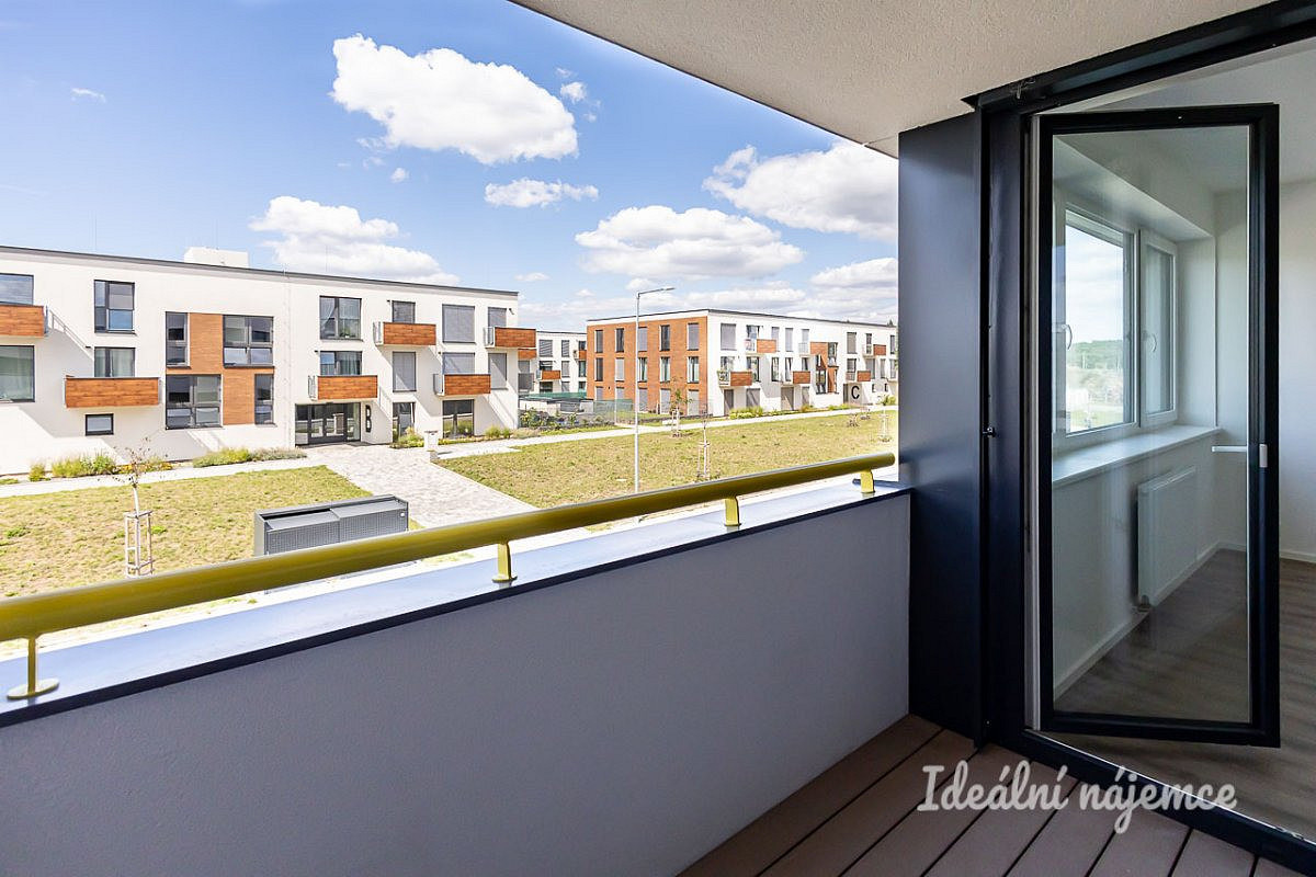 Pronájem bytu 2+kk 53 m² – fotografie 3