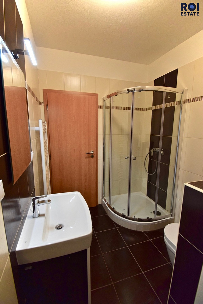 Pronájem bytu 2+kk 44 m² — photo 2