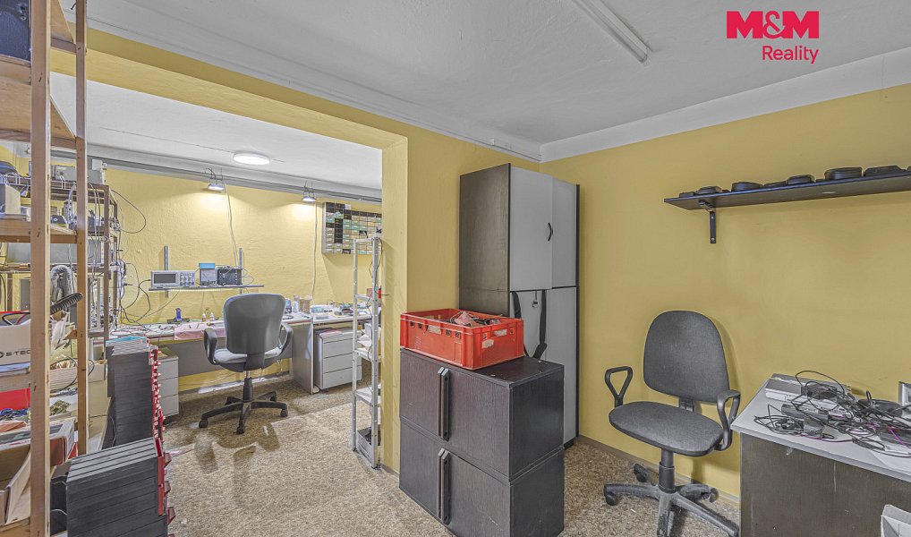 Prodej obchodních prostor 330 m², Pardubice – náhled fotky 17