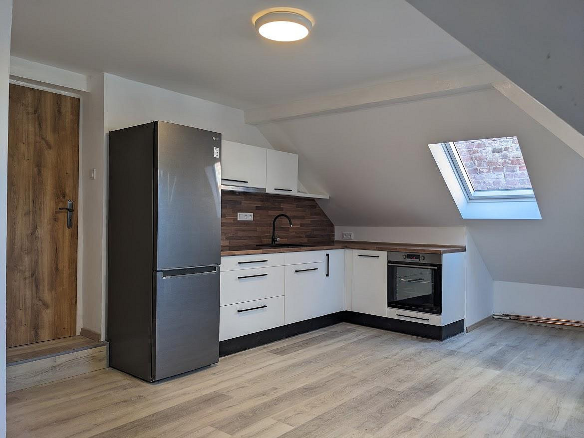 Pronájem bytu 3+kk 86 m²