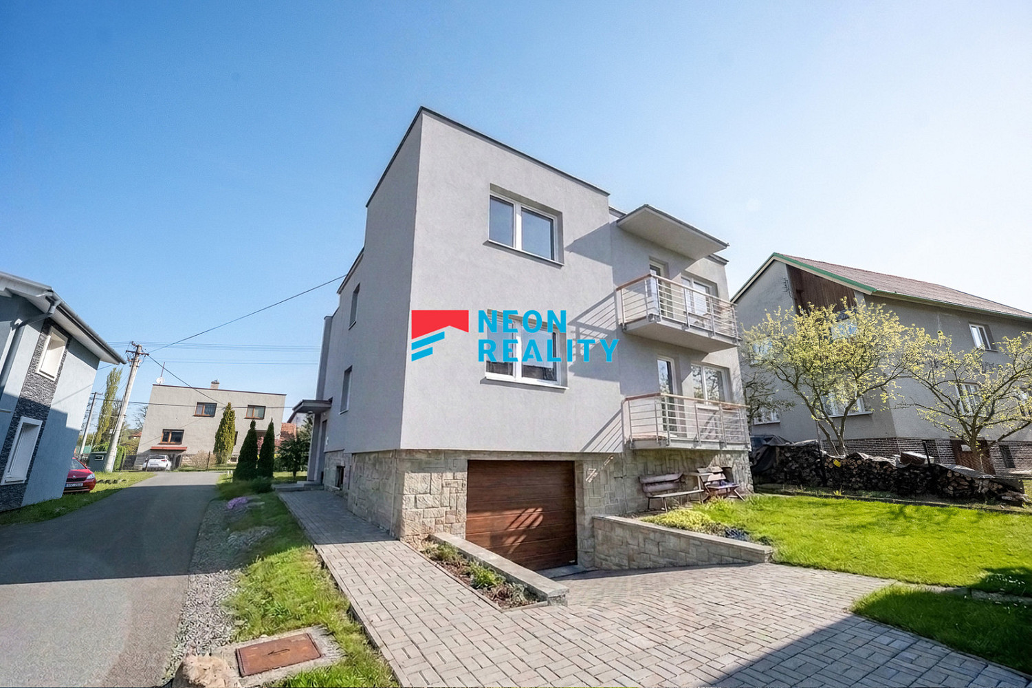 Prodej domu 233 m² s pozemkem 1 045 m²