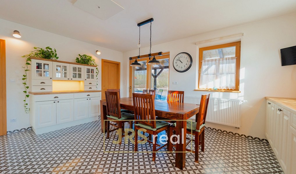 Prodej domu 187 m² s pozemkem 2 699 m², Novosedly – náhled fotky 7