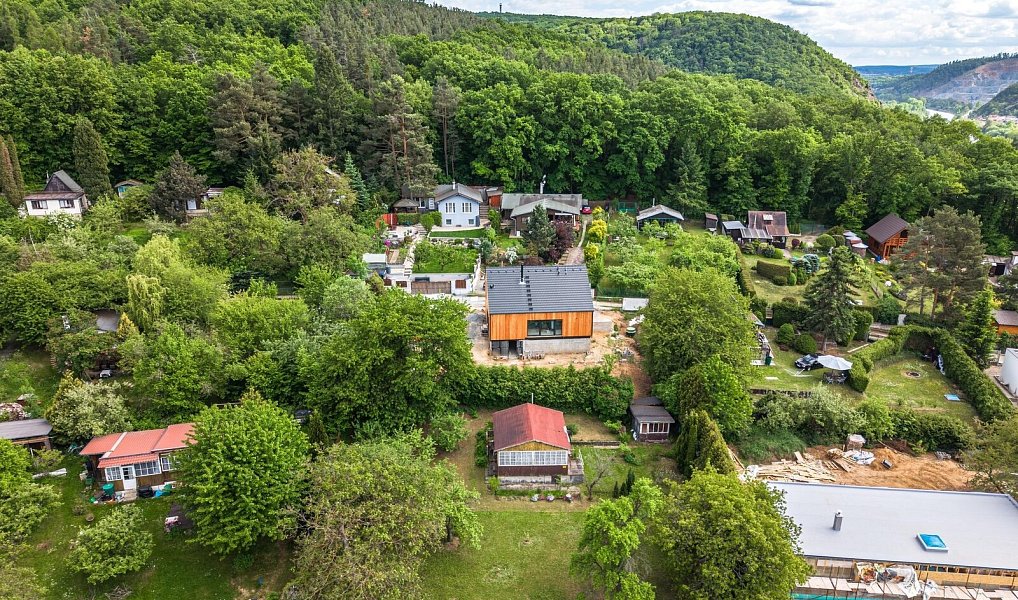 Prodej stavebního pozemku 775 m², Praha – náhled fotky 7