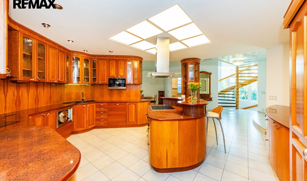 Prodej kanceláře 433 m², Praha – náhled fotky 8