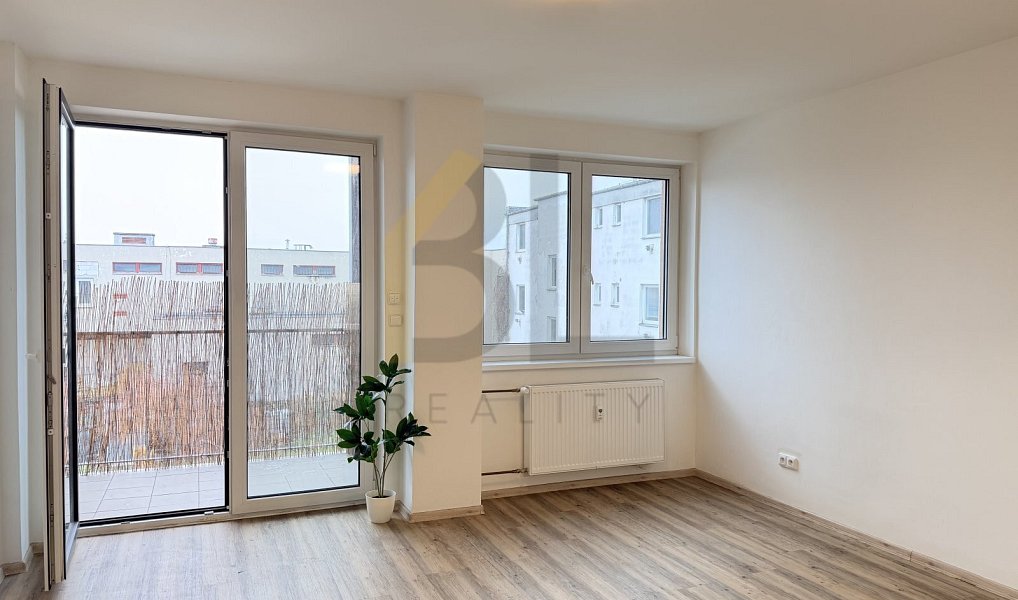 Pronájem bytu 1+kk 28 m², Rohatec – náhled fotky 2