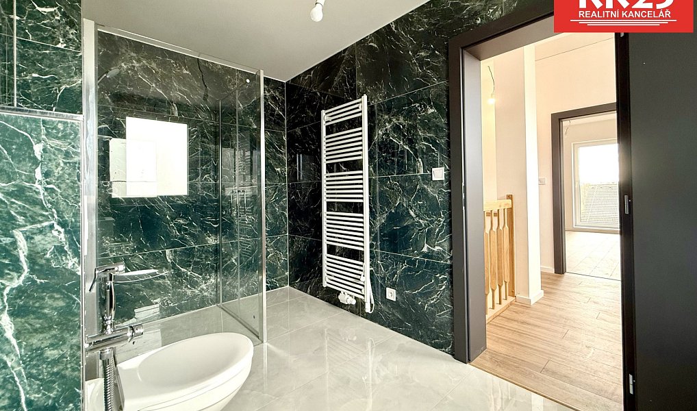 Prodej domu 200 m² s pozemkem 510 m², Velká Hleďsebe – náhled fotky 42