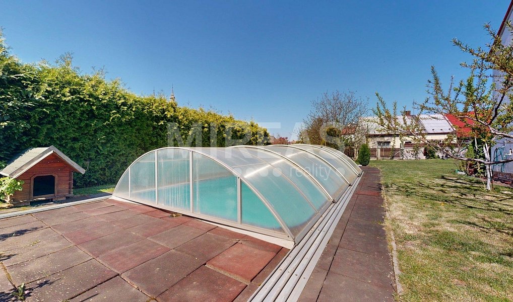 Prodej domu 158 m² s pozemkem 1 592 m², Březno – náhled fotky 32