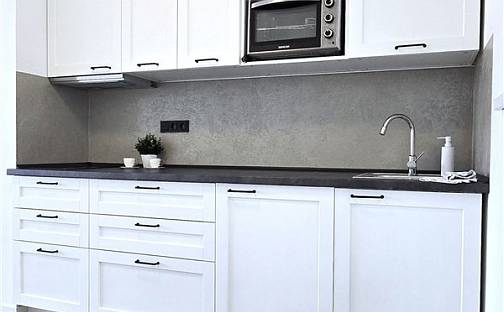 Pronájem bytu 1+kk 31 m², Dukelská, Benešov