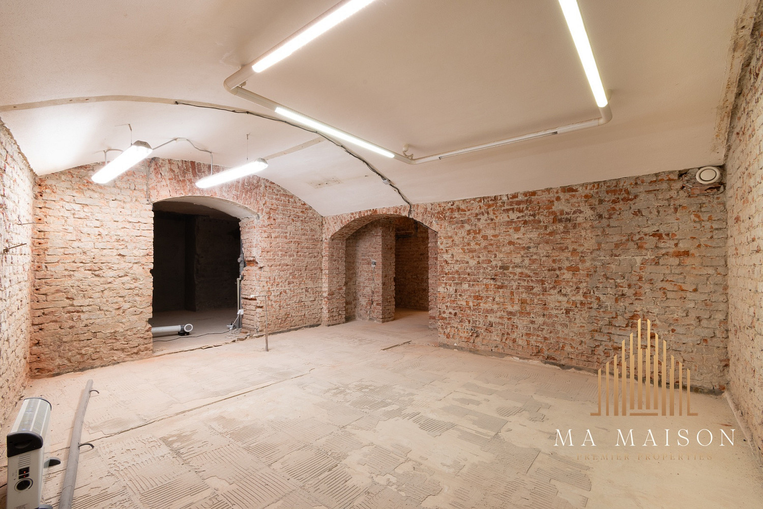 Pronájem komerčního objektu (jiného typu) 105 m² – fotografie 3