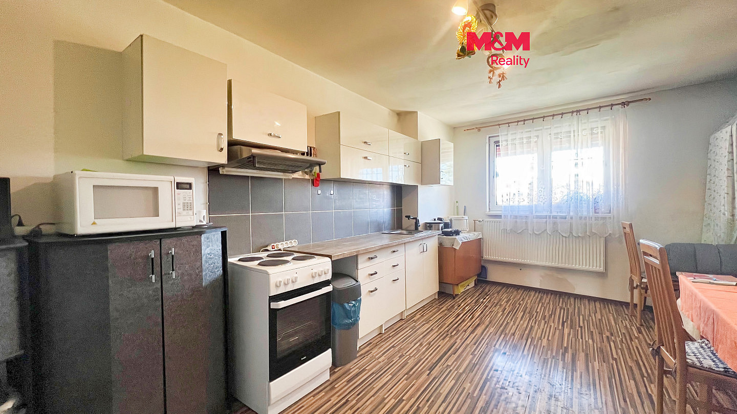 Prodej domu 242 m² s pozemkem 276 m²