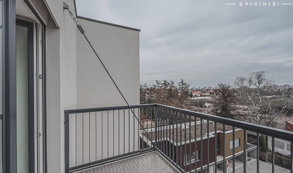 Pronájem bytu 1+kk 25 m², Hradec Králové – náhled fotky 7