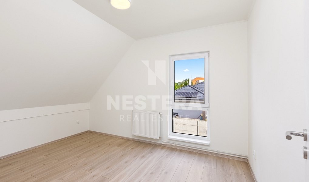 Prodej domu 130 m² s pozemkem 482 m², Jesenice – náhled fotky 15