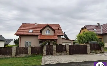 Prodej domu 135 m² s pozemkem 565 m², Perucká, Slavětín, okres Louny