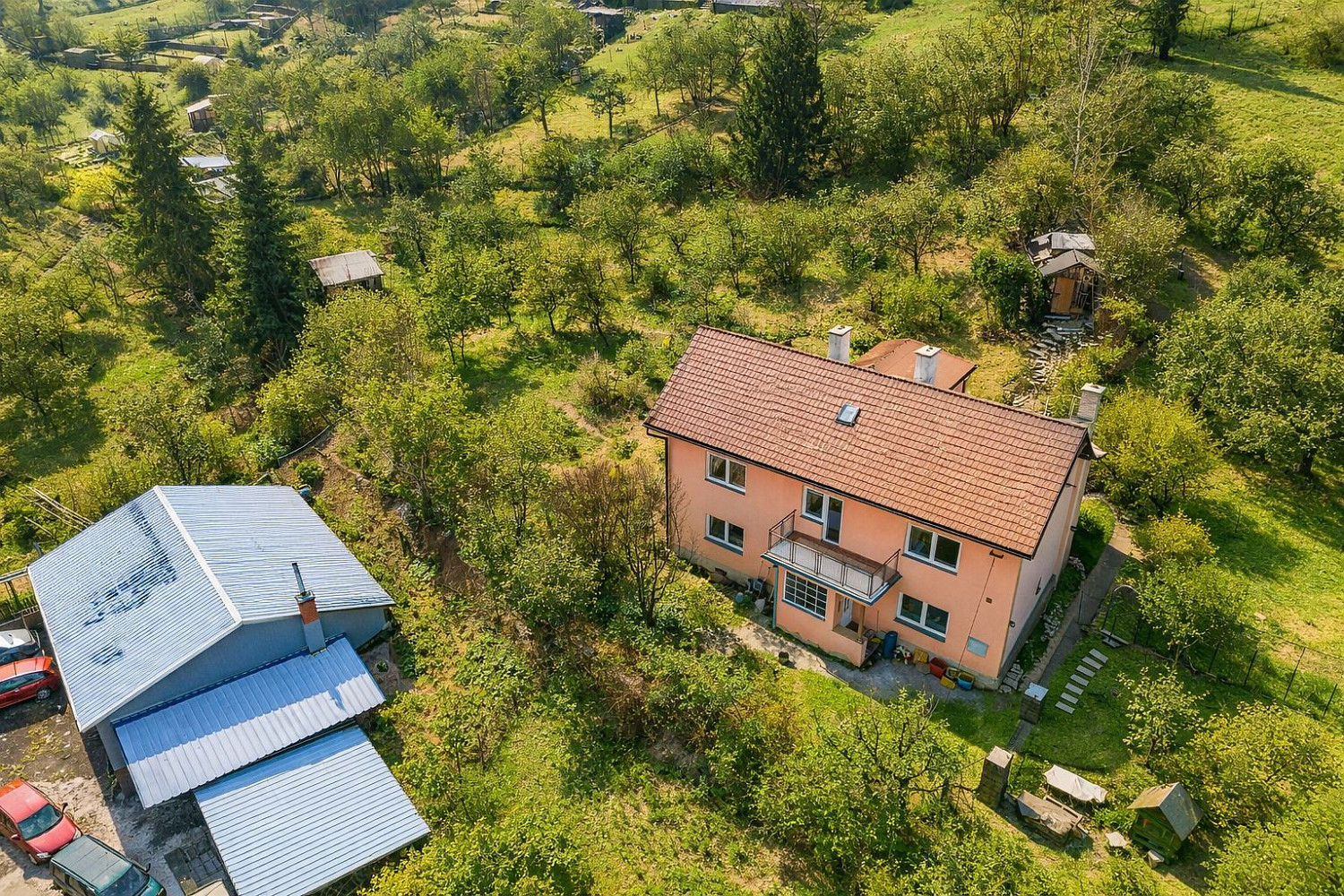 Prodej domu 255 m² s pozemkem 3 056 m²
