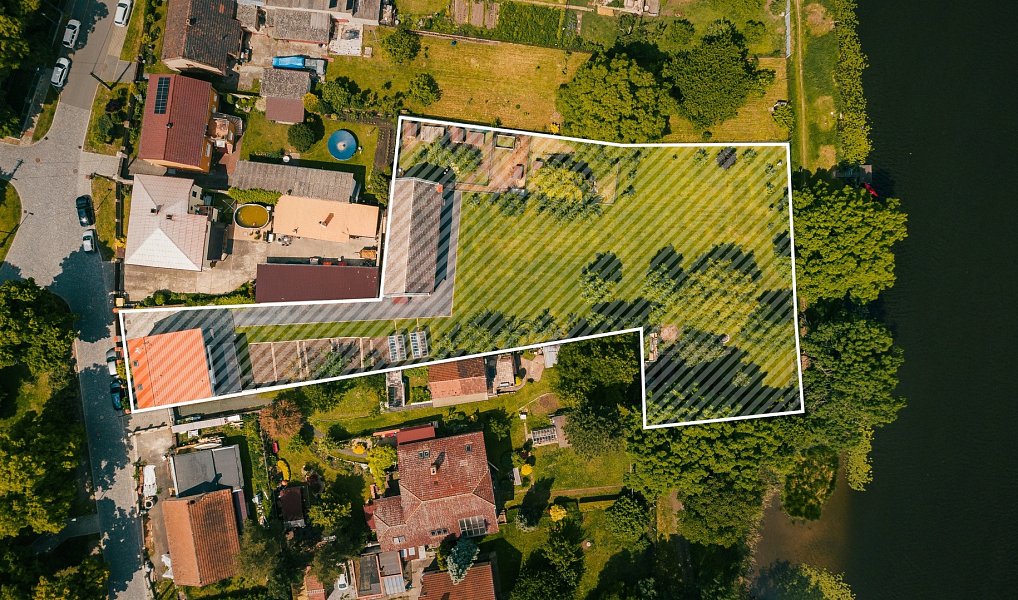 Prodej stavebního pozemku 3 112 m², Neratovice – náhled fotky 2