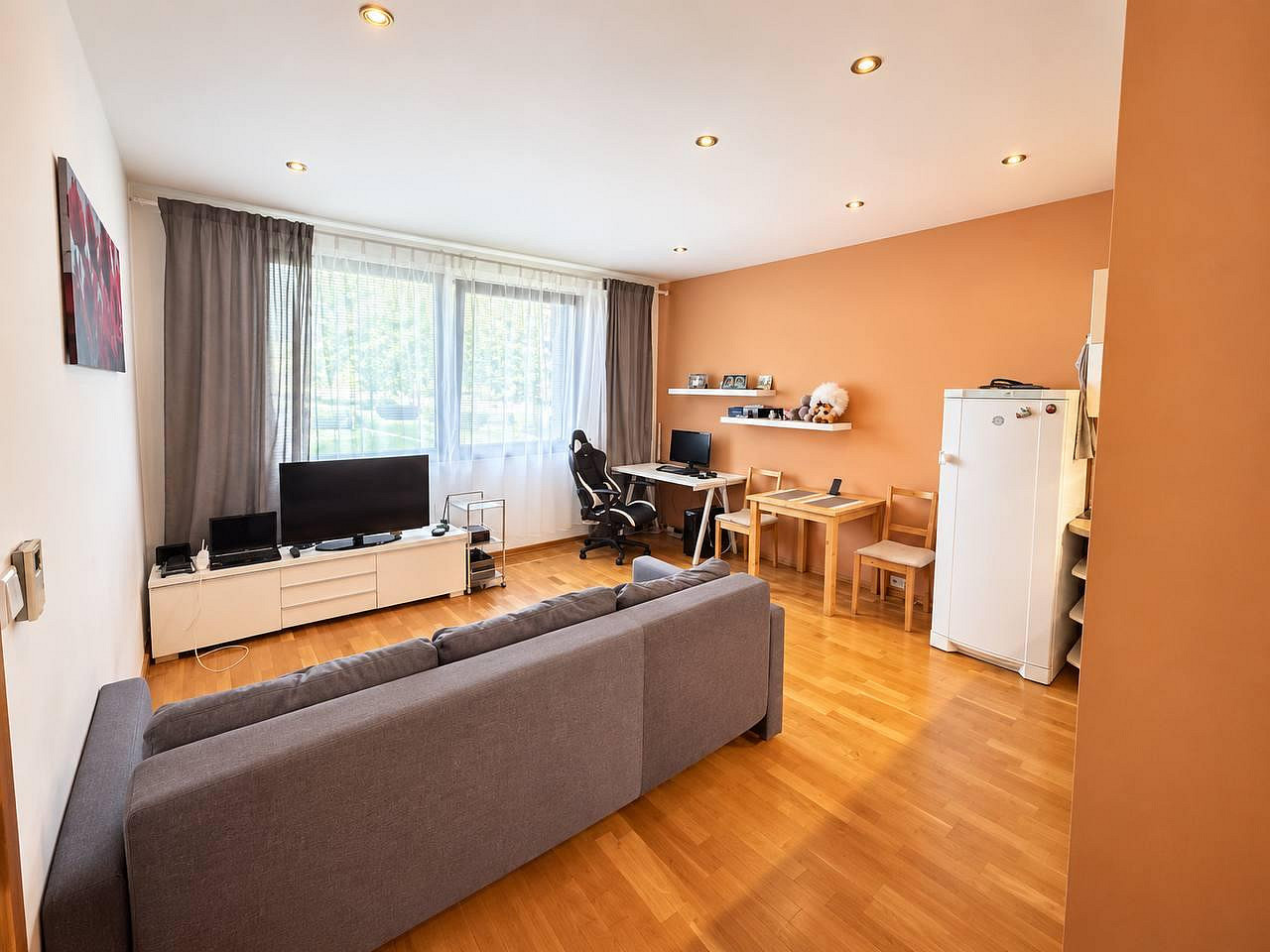 Pronájem bytu 2+kk 51 m² – fotografie 4