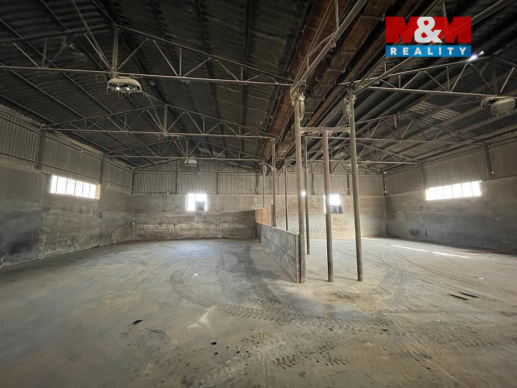 Pronájem skladovacích prostor 972 m² – fotografie 4