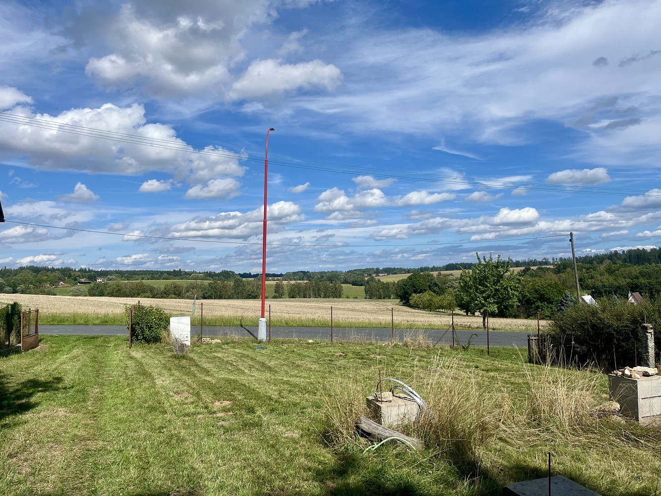 Prodej stavebního pozemku 1 111 m² – fotografie 2