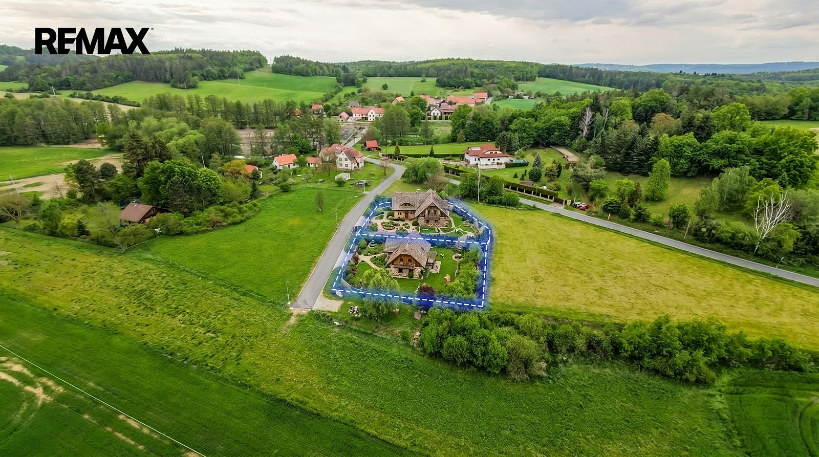 Prodej stavebního pozemku 1 414 m² – fotografie 2