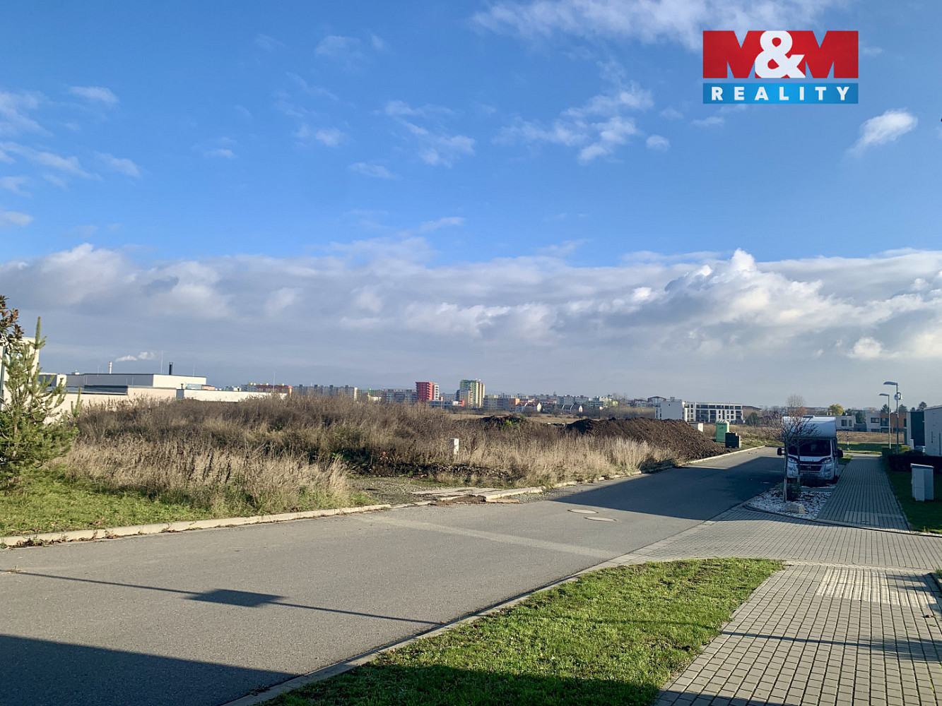 Prodej stavebního pozemku 998 m² – fotografie 3