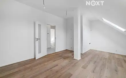 Prodej bytu 2+kk 43 m², Kolmá, Praha 9 - Vysočany
